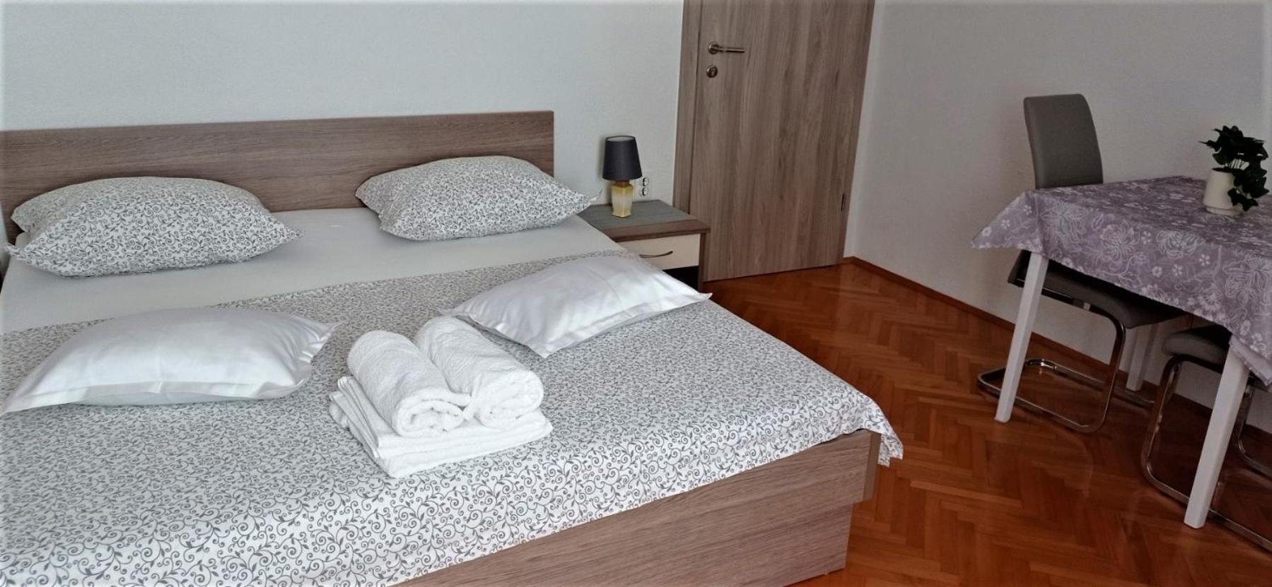 Apartmani Marta Тучепи Екстер'єр фото