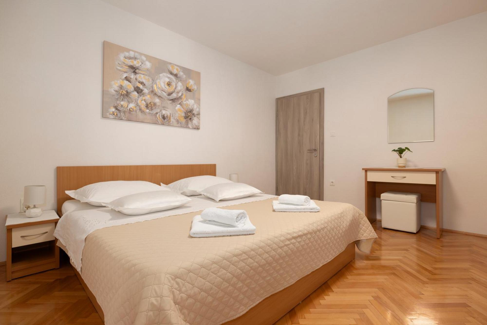 Apartmani Marta Тучепи Екстер'єр фото