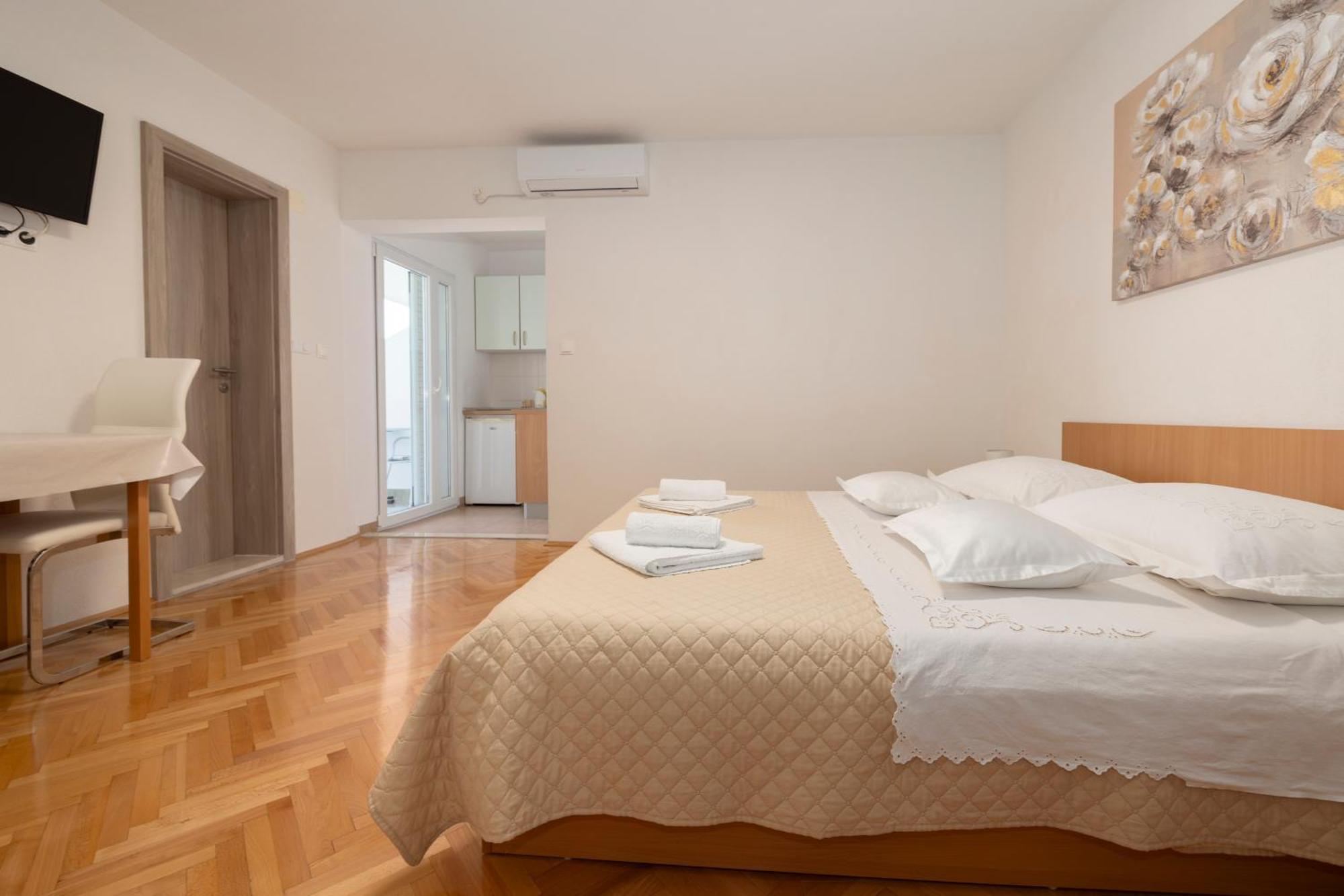 Apartmani Marta Тучепи Екстер'єр фото