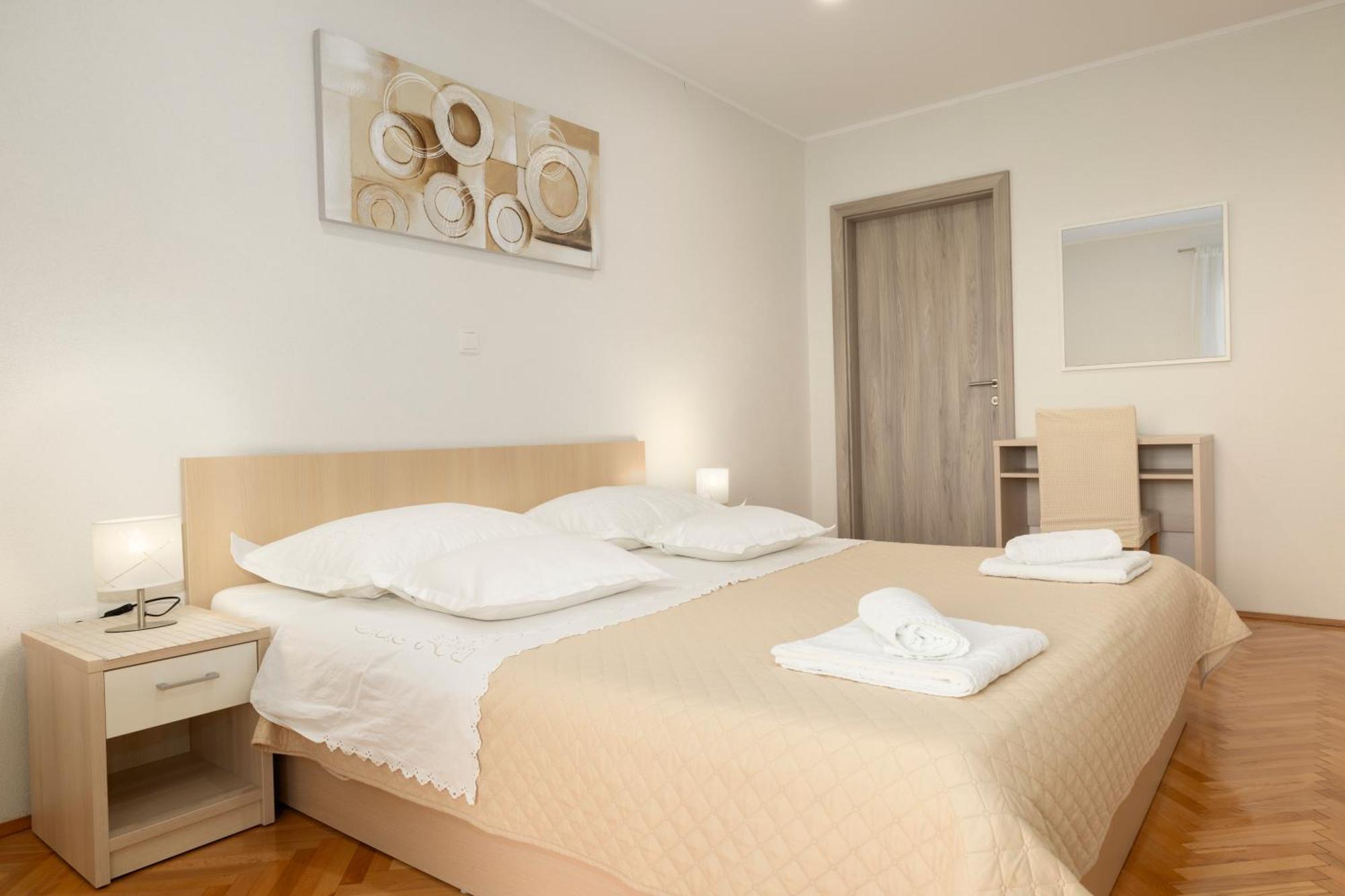 Apartmani Marta Тучепи Екстер'єр фото