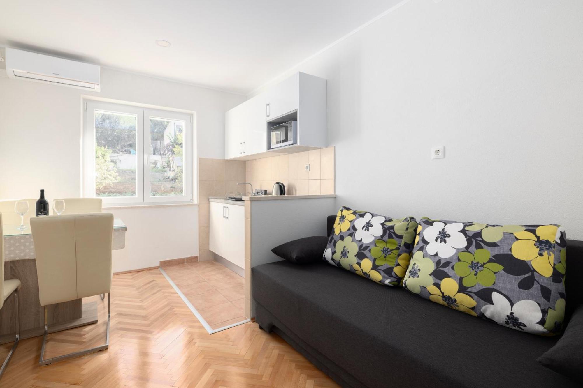 Apartmani Marta Тучепи Екстер'єр фото