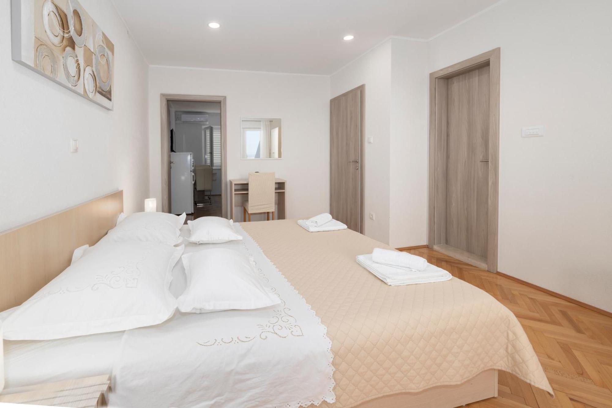 Apartmani Marta Тучепи Номер фото